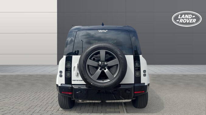 Land Rover Defender 3.0 D350 X-Dynamic HSE 110 5dr Auto Diesel Estate - Image 6
